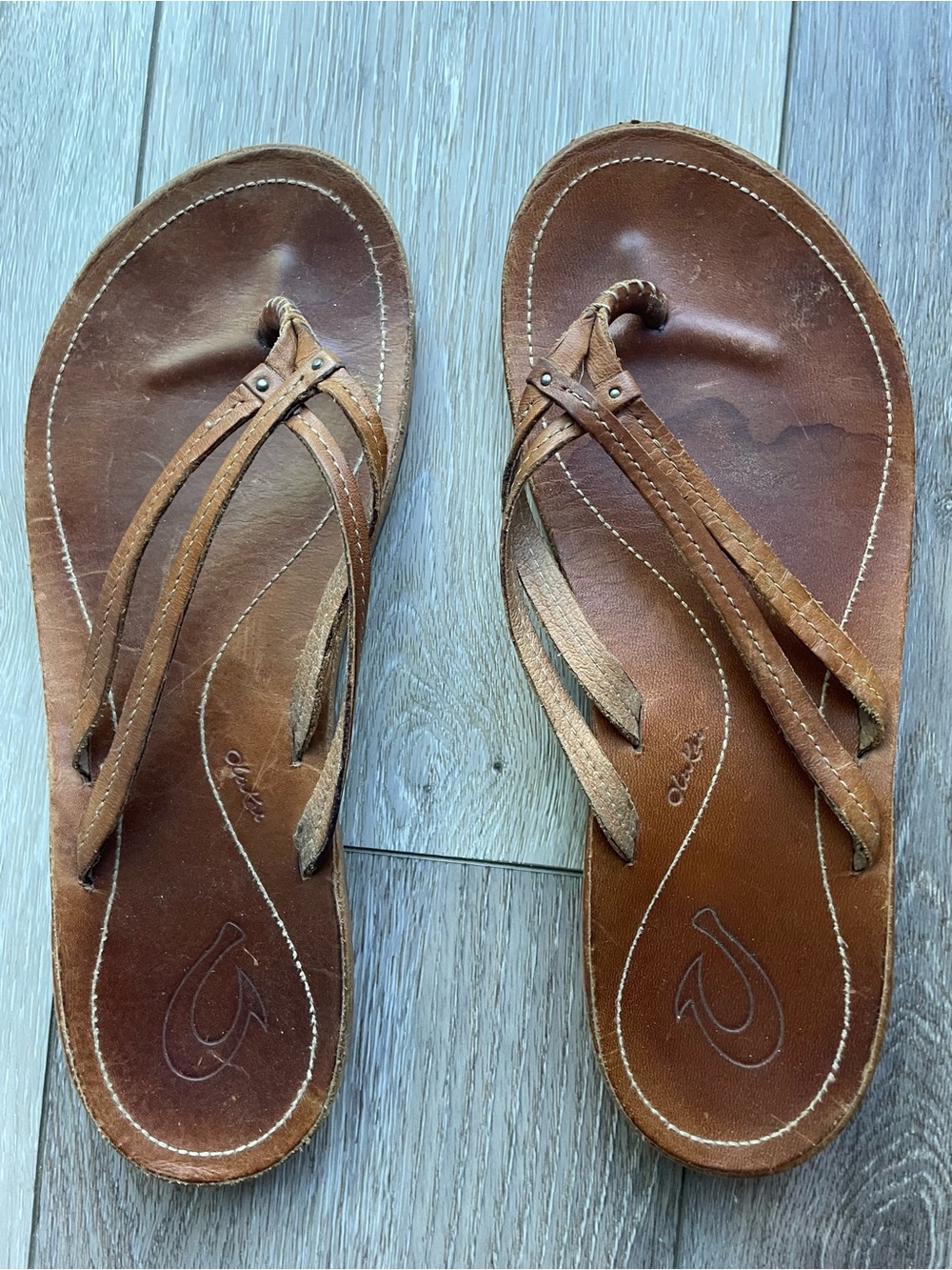 OluKai Brown Leather Thong Sandals